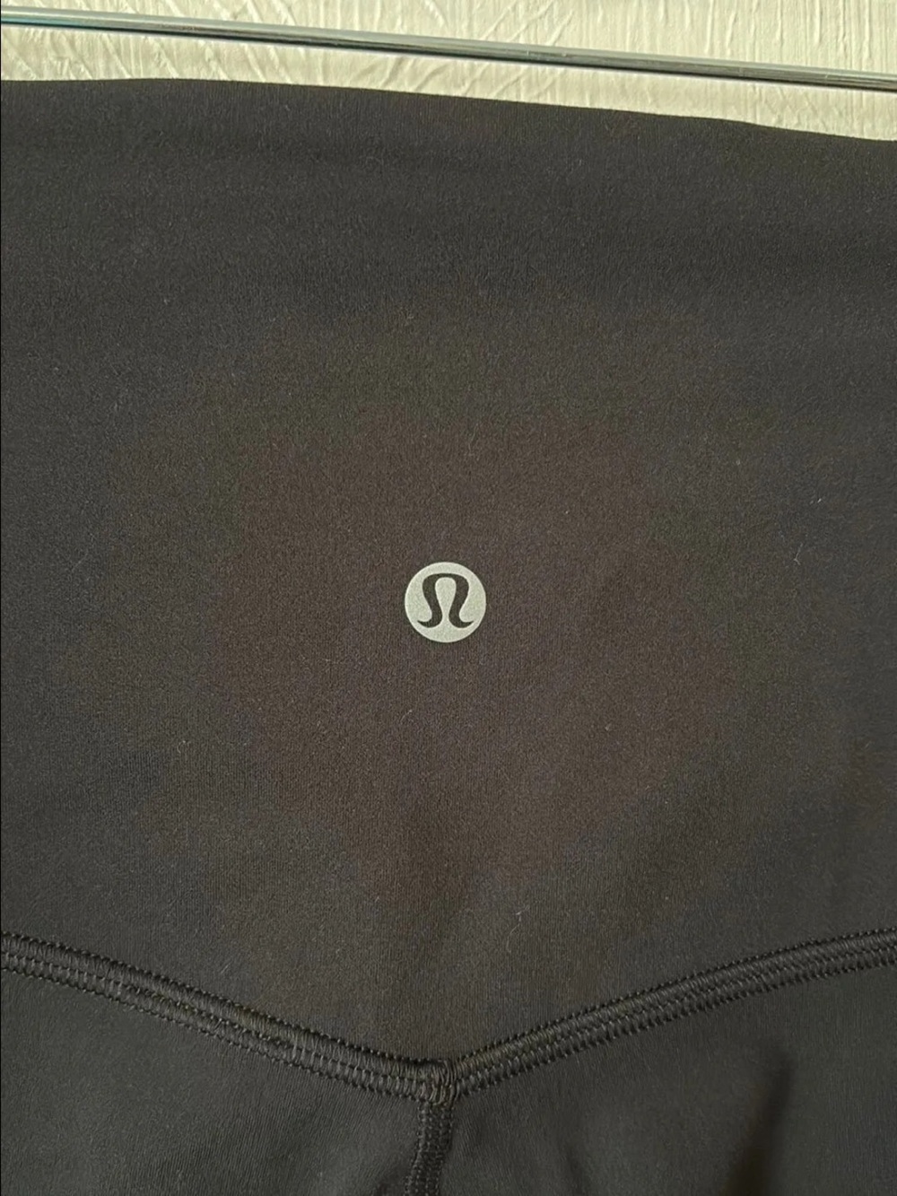 Lululemon Black Align Size 8 28” - Picture 2 of 6